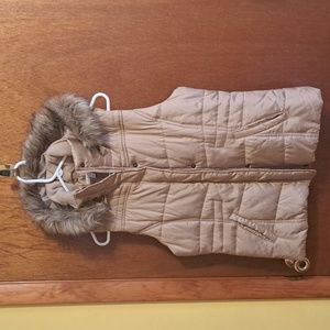 Women's New York and Company Vest with hood Size Medium